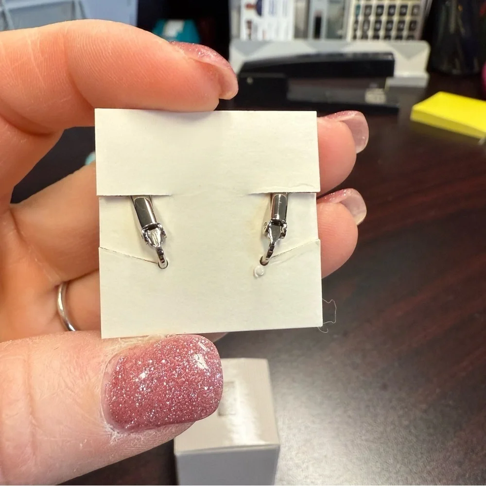 Avon “Jingle Bell” Silvertone clip Earrings with Rhinestones NIB 1991